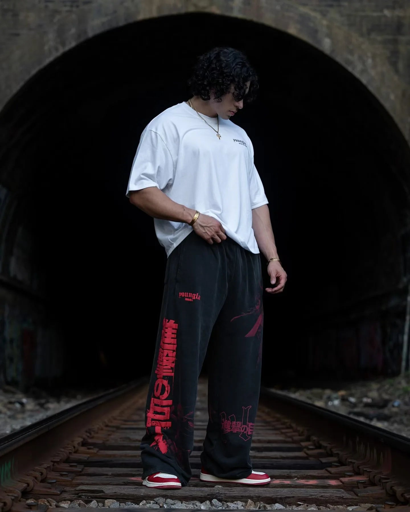 Pantalones deportivos de moda para jóvenes estadounidenses, colaboración con joggers de anime, estampado de rizo de algodón, pantalones casuales de pierna ancha,